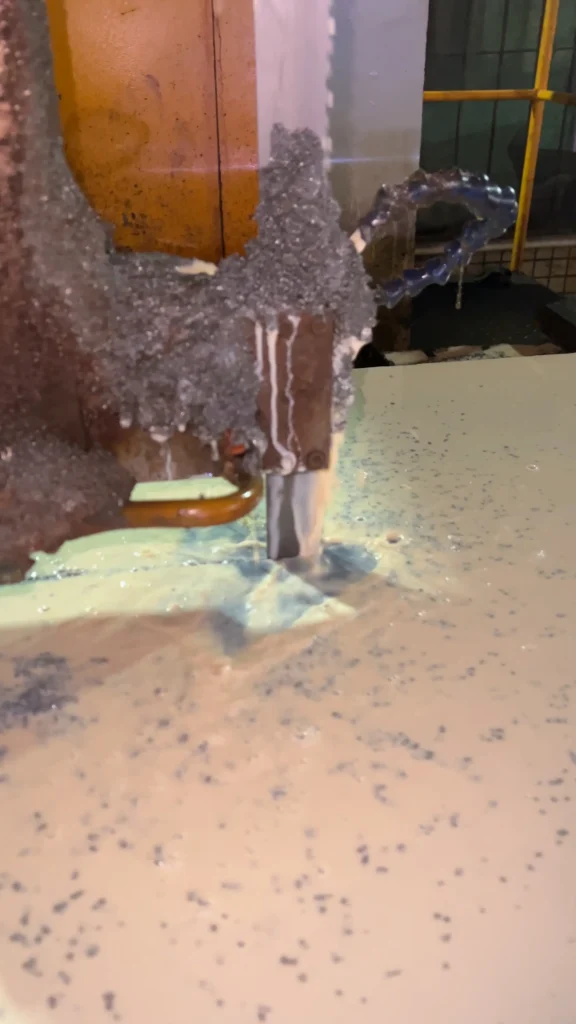 Precision Saw Cutting of Mold Steel Plate – Heavy-Duty Processing in Action