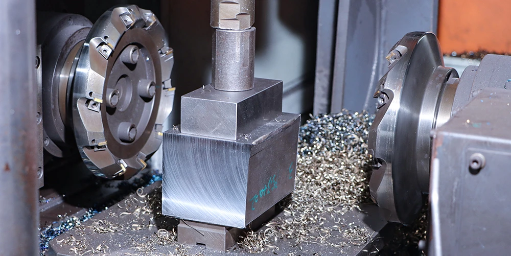 How to Choose Between S136, NAK80 and 718H for Plastic Injection Molds