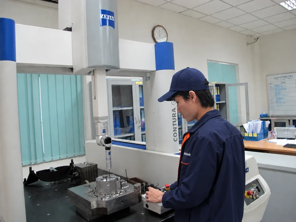 Coordinate measurement of a precision steel component reference scene